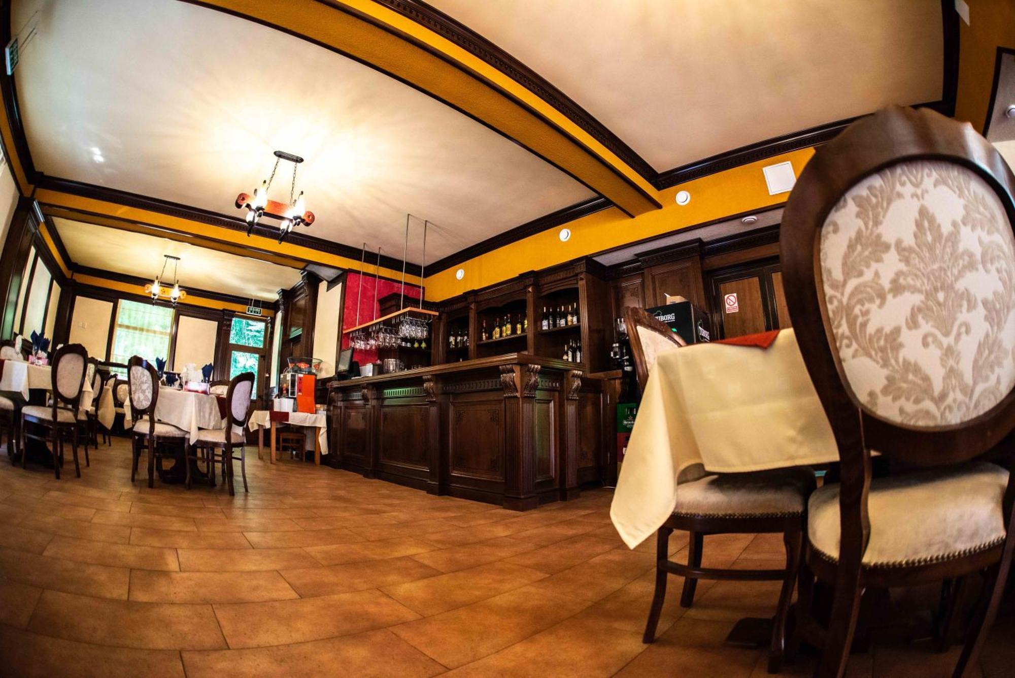 Hotel Trei Brazi Băile Olăneşti Dış mekan fotoğraf