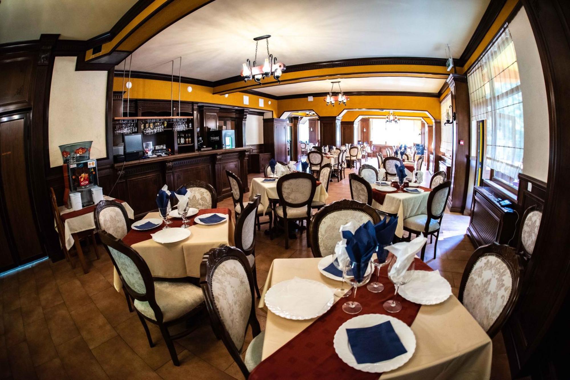 Hotel Trei Brazi Băile Olăneşti Dış mekan fotoğraf