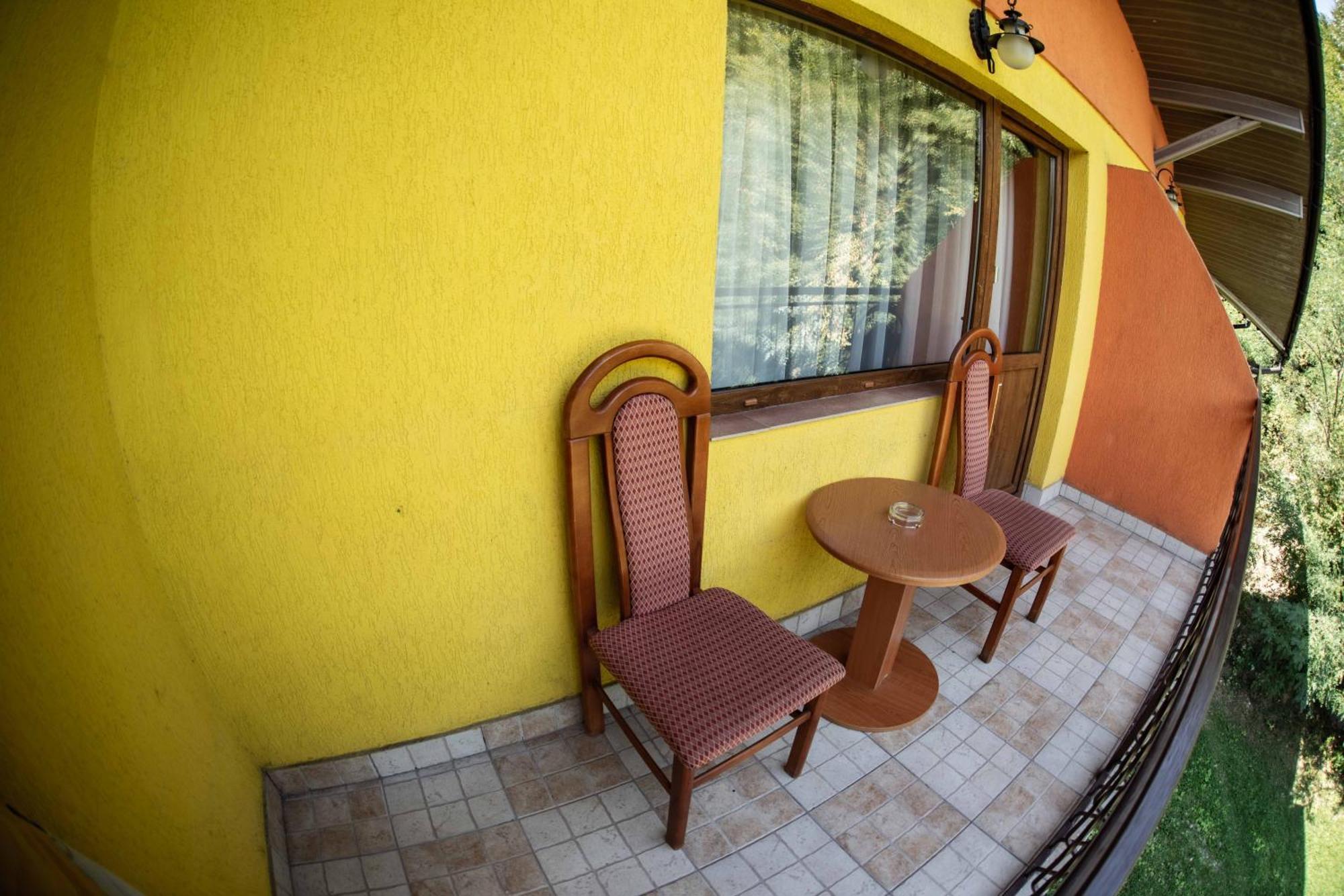 Hotel Trei Brazi Băile Olăneşti Dış mekan fotoğraf