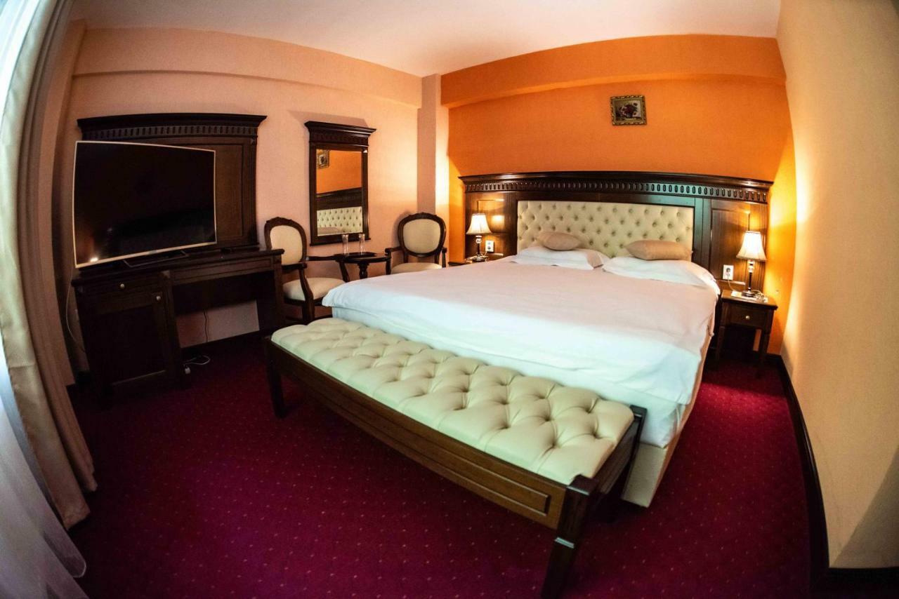 Hotel Trei Brazi Băile Olăneşti Dış mekan fotoğraf